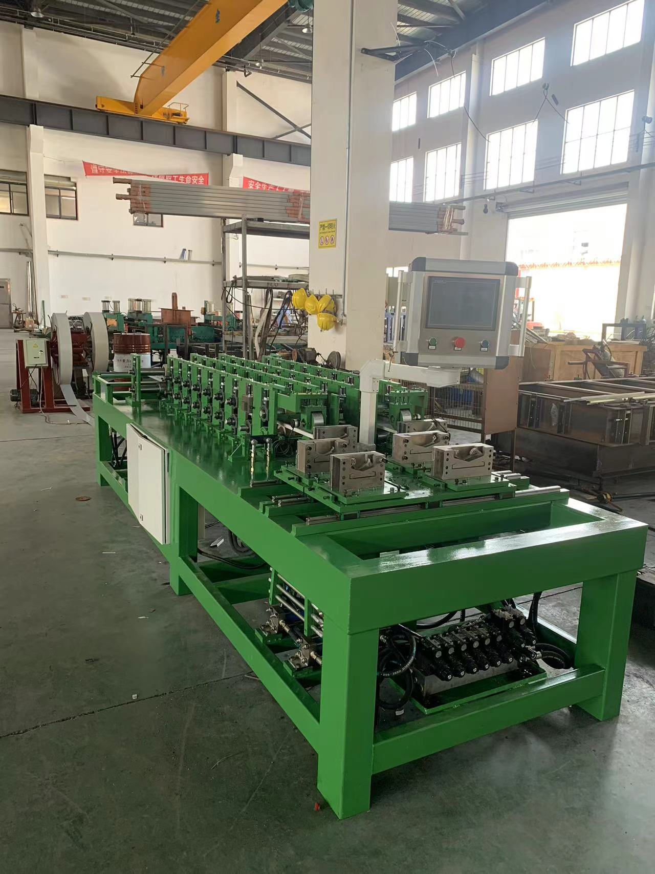 全自動(dòng)帽頭機(jī)